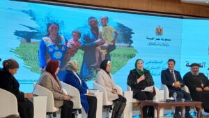 السيدة / نيفين القباج - وزيرة التضامن الإجتماعي