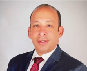 أ.د. حسام صلاح – عميد كلية طب قصر العيني جامعة القاهرة – أستاذ أمراض المخ والأعصاب