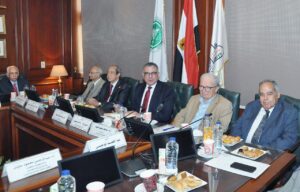 مجلس كلية التجارة جامعة عين شمس يعقد اجتماعه الدوري