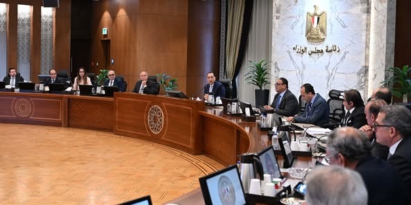 رئيس الوزراء يجتمع مع أعضاء اللجنة الاستشارية لتنمية الصادرات