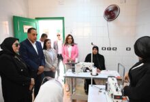 رئيس الوزراء يتفقد "مشغل البحراوية" بقرية زاوية صقر