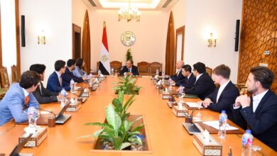 ︎وزير الخارجية والهجرة يلتقي بمجموعة من الطلاب في الجامعات بالمملكة المتحدة