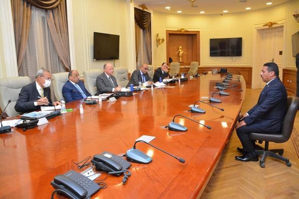 شعراوي يجري المقابلات الشخصية لاختيار 58 رئيس حي ومدينة