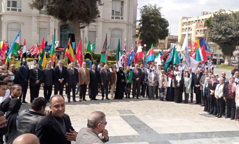 فعاليات مهرجان ثقافات الشعوب بجامعة عين شمس.