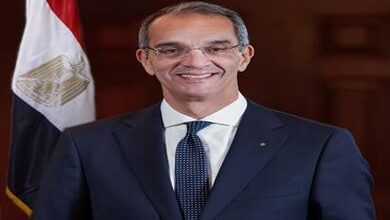 وزير الاتصالات يغادر إلى سنغافورة للمشاركة فى فعاليات "قمة أسيا تك"