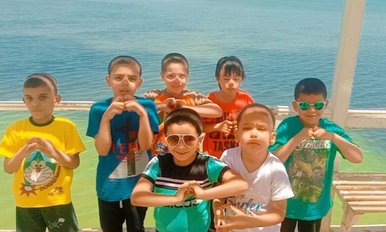 السندس تهتم بإسعاد وتنمية إبداع أطفالها