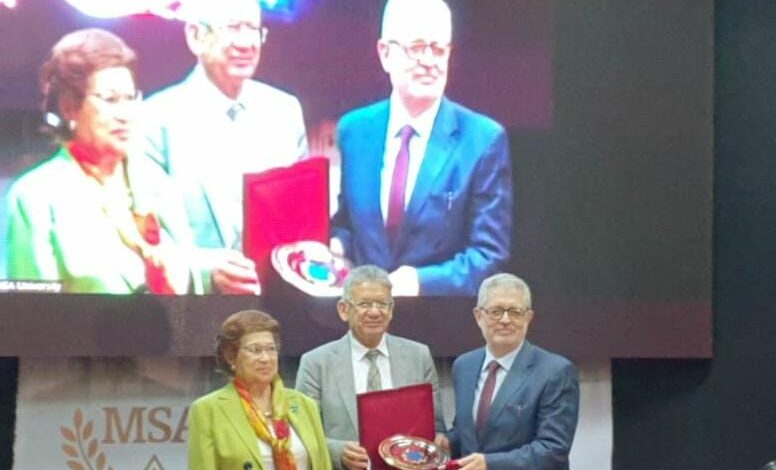 دكتور اشرف عبد العزيز