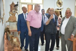 رئيس جامعة السادات يفتتح متحف كلية الطب البيطري بالجامعة4