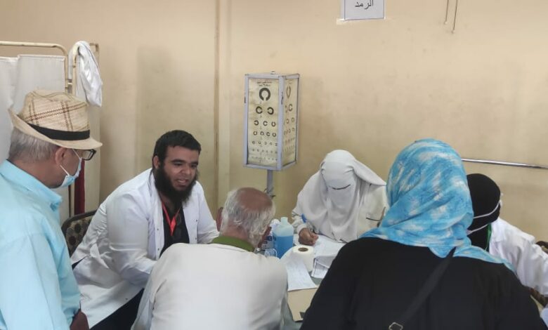 خريجي الأزهر تشارك في قافلة طبية وتوعوية لمنطقة الإباجية بالقاهرة بالتعاون مع جامعة الأزهر ووزارة التضامن