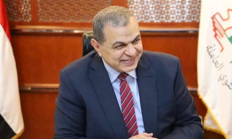 وزير القوي العاملة يتابع تنفيذ إجازة عيد الأضحى بالقطاع الخاص