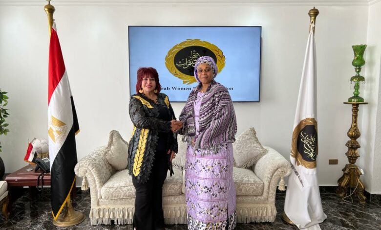 الدكتورة هدى يسى تستقبل سفيرة النيجر