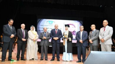 رئيس جامعة قناة السويس يشهد حفل تخرج الدفعة الأولى للكلية المصرية الصينية للتكنولوجيا التطبيقية