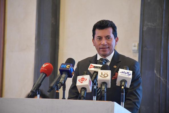 وزير الرياضة يشيد بالأنشطة الرياضية للاتحادات النوعية