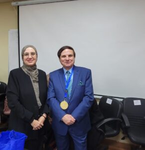 الإعلامية عبير سلامة خلال المؤتمر الدولي السادس لإعلام CIC