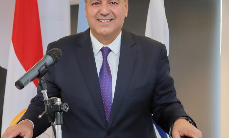 الدكتور عادل اليماني