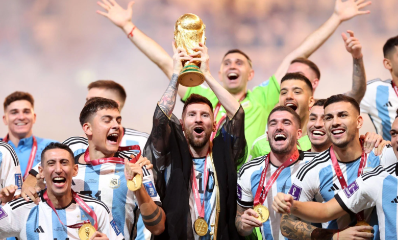 الأرجنتين بطلاً للمونديال بعد الفوز على فرنسا بركلات الجزاء في مباراة مجنونة
