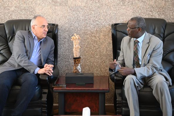 سويلم وضو البيت وسفير مصر يتفقدوا محطة قياس تصرفات الخرطوم على النيل الأزرق