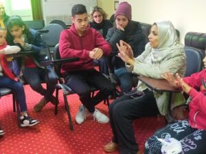 الإعلامية رضا الكرداوي تدرب أبناء الصحفيين بالاسكندرية على أحدث التقنيات