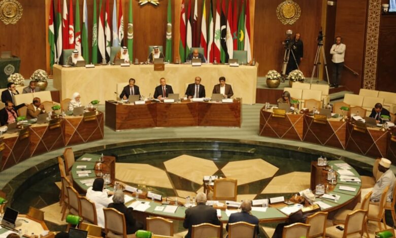 البرلمان العربي يدعو إلى مراجعة وتحديث التشريعات المتعلقة بقضايا السكان والتنمية لضمان ملائمتها للمتغيرات المعاصرة