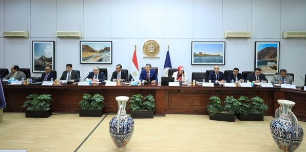 عيسى يترأس الإجتماع الخامس للجنة الدائمة لتراخيص المنشآت الفندقية والسياحية