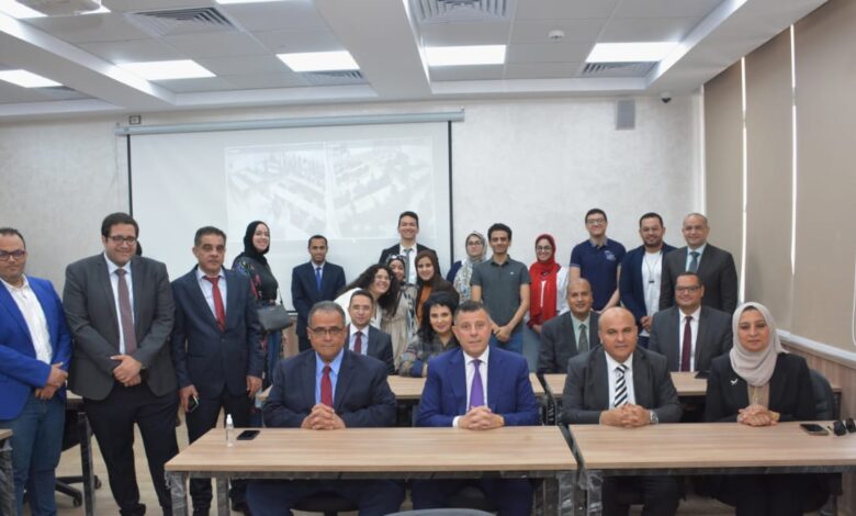 رئيس جامعة عين شمس يفتتح قاعة المحاكمات الصورية بكلية الحقوق