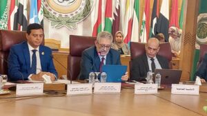 الدكتور أشرف عبد العزيز