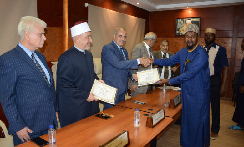 ختام الدورة التدريبية لأئمة وعلماء بنين