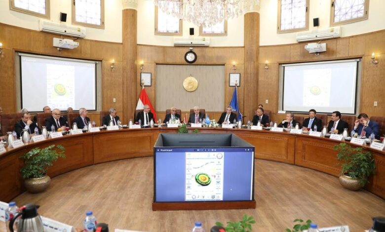 عاشور يرأس اجتماع المجلس الأعلى للجامعات بجامعة قناة السويس
