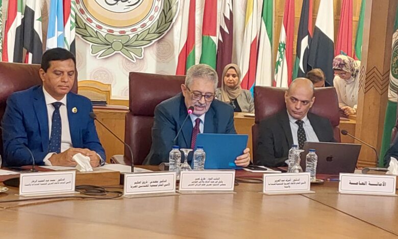 عبد العزيز خلال احتفالية يوم البيئة يستعرض مشروعات الإتحاد لتطبيق دوره العلمي