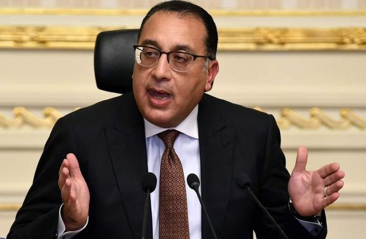 رئيس الوزراء يتابع خفض أسعار السلع بمختلف الأسواق