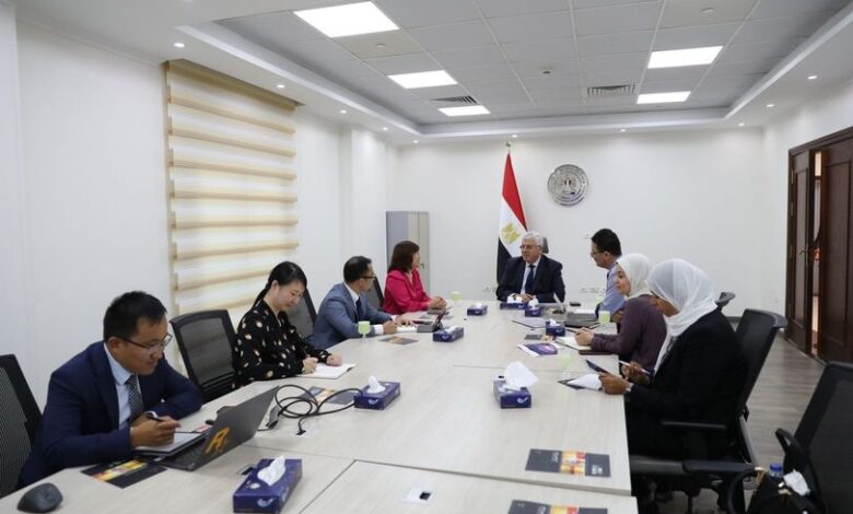 وزير التعليم العالي يستقبل وفد شركة هواوي العالمية