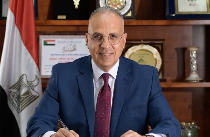 الدكتور سويلم يتابع حالة محطات رفع المياه ومجهودات مصلحة الميكانيكا والكهرباء