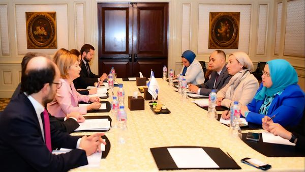 فؤاد تلتقي مع نائب رئيس البنك الأوروبي للاستثمار لمنطقة المشرق