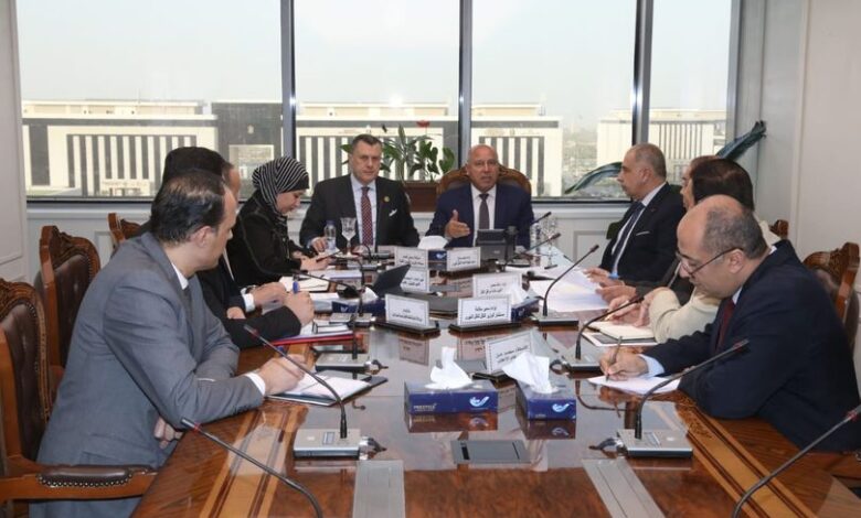 وزيرا النقل والسياحة والآثار يبحثان سبل تعظيم السياحة النيلية في مصر وإزالة كافة العقبات والتحديات التى تواجهها