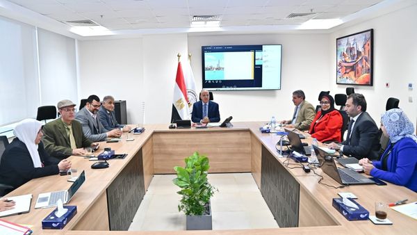 الدكتور سويلم يتابع موقف منشآت الحماية من أخطار السيول القائمة حالياً