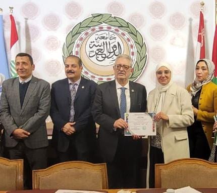 العربى للتنمية المستدامة والبيئة يكرم الاعلامية عبير سلامة في رحاب جامعة الدول العربية