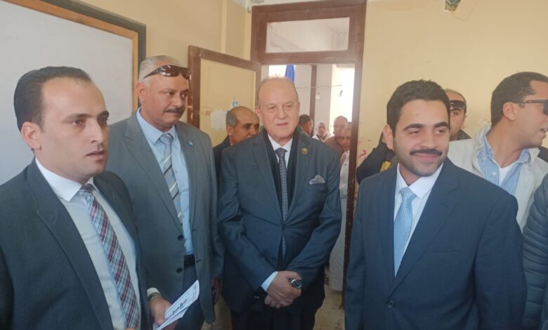 رئيس جهاز مدينة النوبارية وكبار القيادات والشخصيات فى متابعة مستمرة للإنتخابات الرئاسية