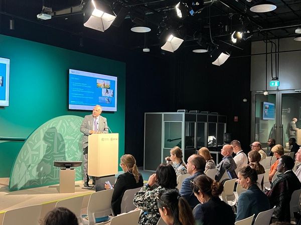 سويلم يشارك في جلسة "تحسين أنظمة المياه والغذاء لصالح الأفراد والمناخ والطبيعة"