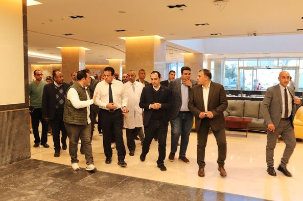 الرعاية الصحية: وزير الصحة والسكان يتفقد مجمع السويس الطبي ويشيد بمستوى الخدمة الطبية