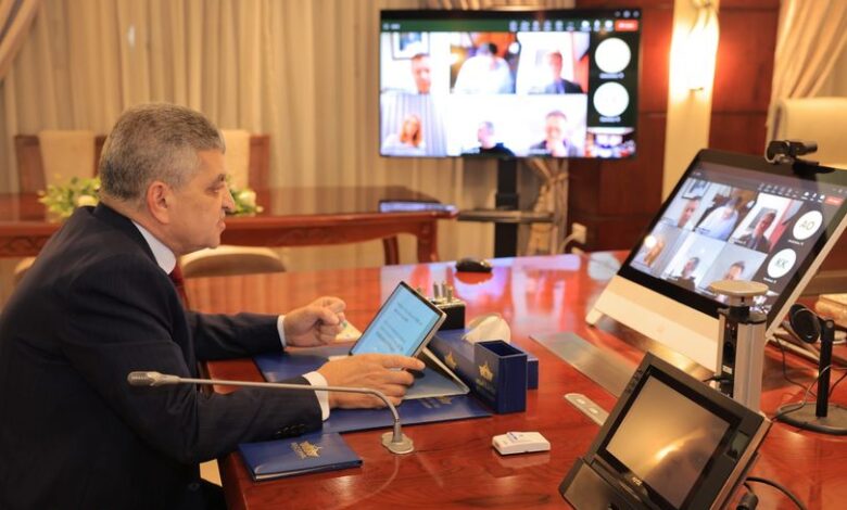 الفريق أسامة ربيع يجتمع مع الأمين العام لغرفة الملاحة الدولية لبحث تطورات الأوضاع في منطقة البحر الأحمر