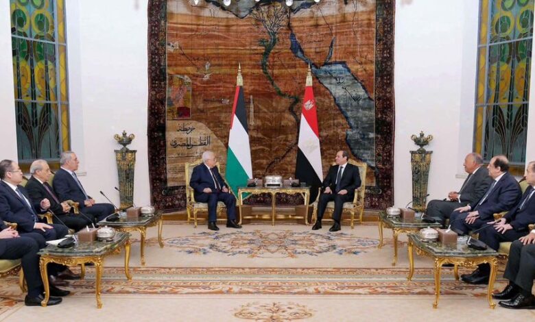 الرئيس عبد الفتاح السيسي يستقبل الرئيس الفلسطيني محمود عباس اليوم بقصر الإتحادية