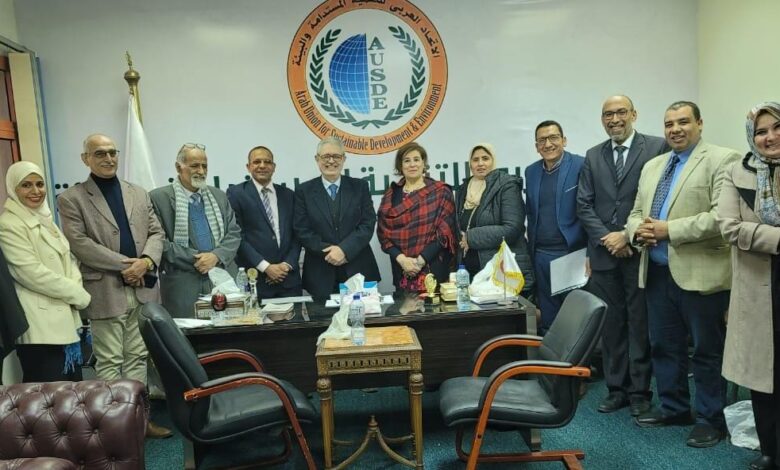اجتماع أمين عام العربي للتنمية المستدامة بأعضاء هيئة الإتحاد وممثليه لوضع الخطة المستقبلية للعام الجديد