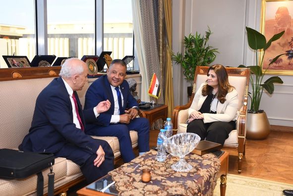 جندي تستقبل رئيس جمعية الصداقة المصرية الهولندية لبحث سبل التعاون في دعم القطاع الصحي بمصر