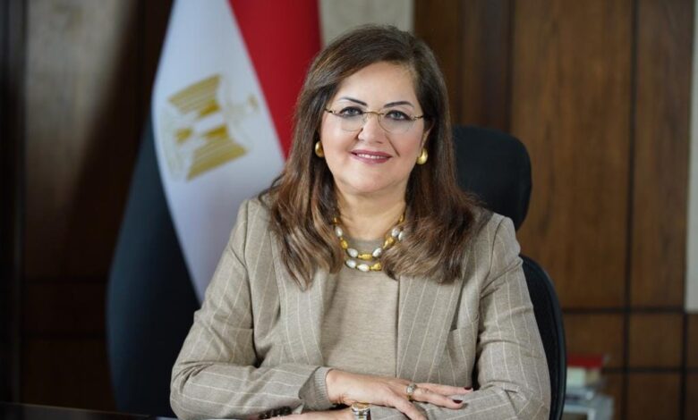 وزيرة التخطيط والتنمية الاقتصادية تغادر للمشاركة في المنتدي الاقتصادي العالمي