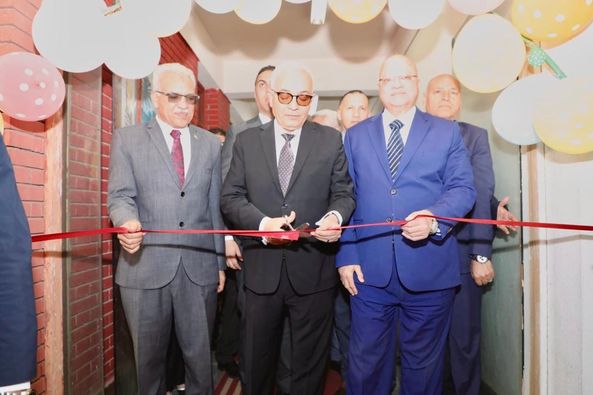 حجازي ومحافظ القاهرة المعرض يفتتحان المعرض السنوى وورش عمل طلاب مدارس التعليم الفنى بالقاهرة