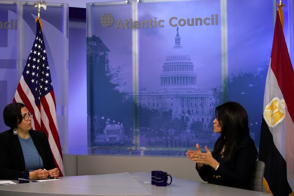 المشاط تُروج لإجراءات الإصلاح الاقتصادي والهيكلي وجهود الدولة لتمكين القطاع الخاص