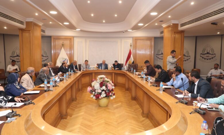 رفع الحد الأدنى للأجور بالقطاع الخاص يضاعف الأعباء على المجتمع الصناعي والتجارى