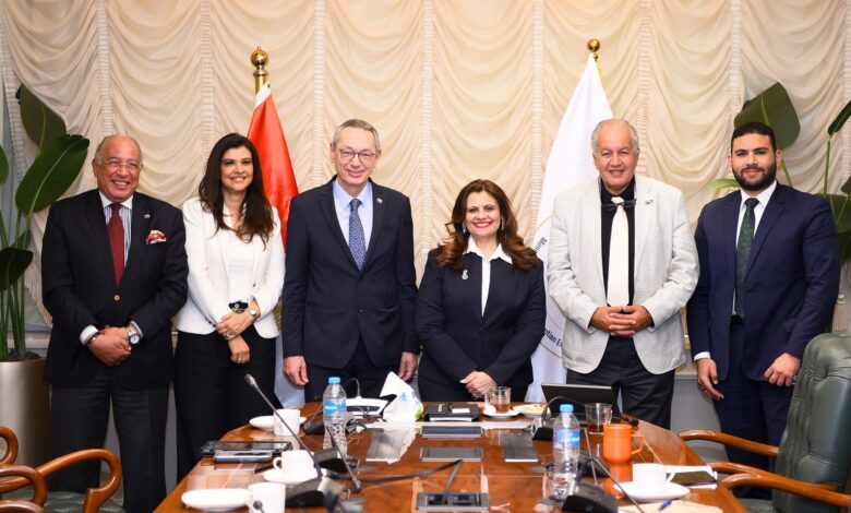 وزيرة الهجرة تستقبل رئيس وأعضاء جمعية رجال أعمال الإسكندرية لبحث التعاون في ملف التدريب من أجل التوظيف
