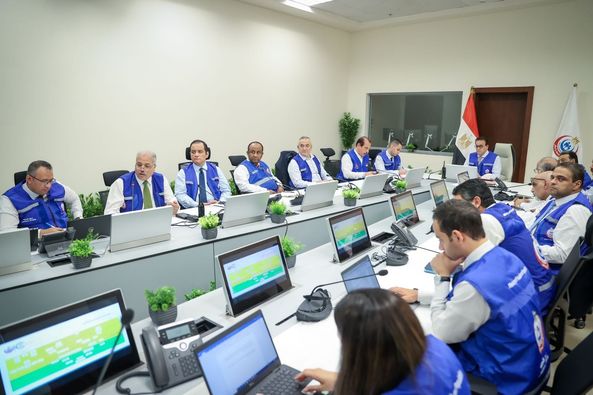 وزير الصحة يترأس اجتماع غرفة الأزمات والطوارئ المركزية