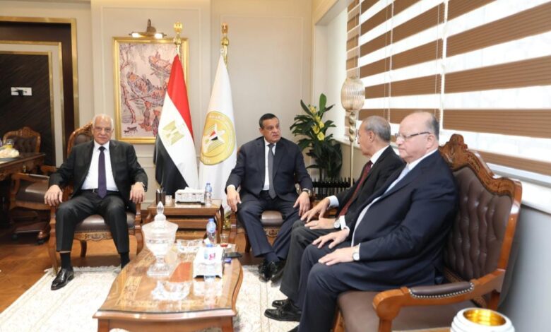 آمنة يتابع مع المحافظين الموقف التنفيذي للمشروعات التنموية والخدمية بالمحافظات